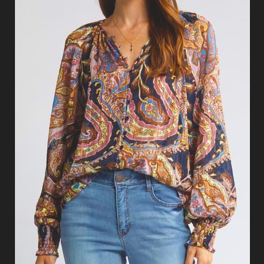 Sanctuary Paisley Print Boho Top. Metallic details. Flowy, Lightweight. Size L.